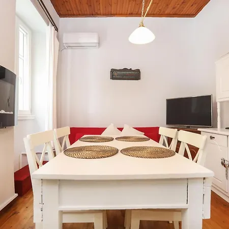 Liston Anastasia Apartamento