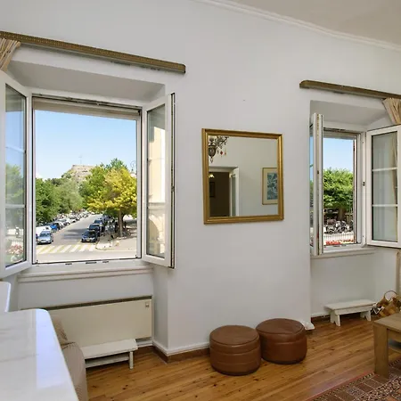 Liston Anastasia Apartment